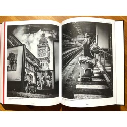 Love Paris in Black & White - Les Essentiels | The Essentials